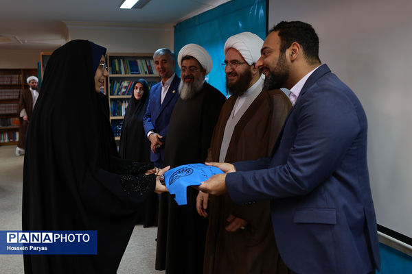 آیین تجلیل از برگزیدگان طرح ملی صبح رویش