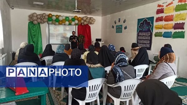 آموزش اطفای حریق به داوطلبان دوام ثامن منطقه ۱۲ مشهد