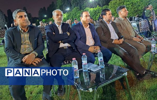 مراسم تجلیل از معلمان نمونه استان فارس
