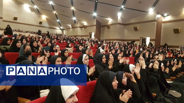 جشن بزرگ ولادت حضرت فاطمه(س) و روز مادر در مدارس امام حسین (ع)