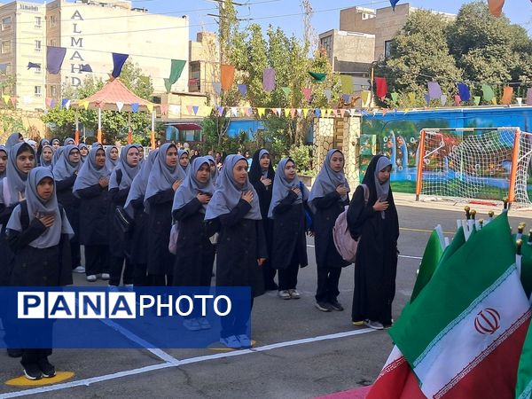 جشن جوانه‌ها در دبیرستان هیات امنایی حضرت معصومه(س) ناحیه 4 کرج 