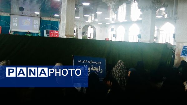 حضور دانش آموزان در نماز جمعه کاشمر