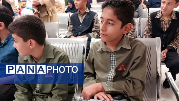 جمعی از دانش‌آموزان استان البرز به عنوان همیار پلیس انتخاب شدند