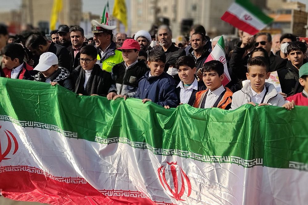 حماسه حضور مردم کهریزک و باقرشهر در جشن پیروزی انقلاب و راهپیمایی ۲۲بهمن