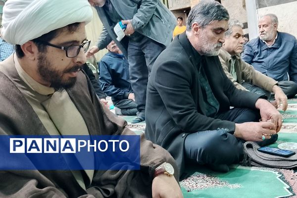 حضور دانش‌آموزان معتکف ناحیه دو شهرری در جلسات بصیرتی