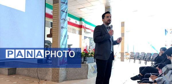 کارگاه مشاوره تحصیلی در مدرسه حضرت زینب (س) شهرستان اسدآباد 