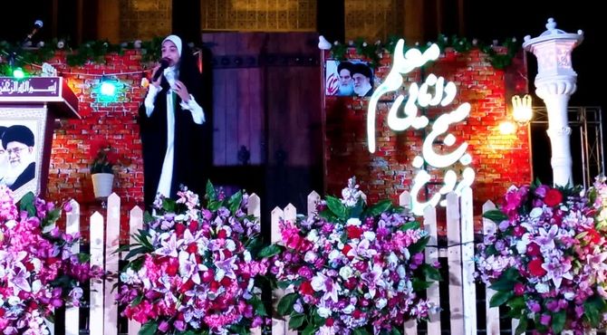 مراسم بزرگداشت مقام معلمان شیرازی در جوار آرامگاه سعدی