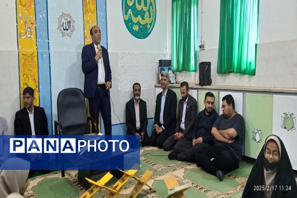 محفل نورانی انس با قرآن‌کریم با حضور قاریان برجسته استانی