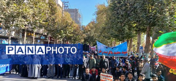 حضور پرشور مردم در راهپیمایی ۱۳ آبان طرقبه