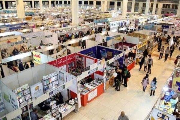 آغاز به‌کار غرفه انتشارات انجمن اولیا و مربیان در سی‌و‌ششمین ‌نمایشگاه بین‌المللی کتاب تهران