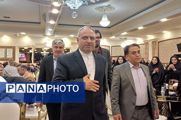 مراسم بزرگداشت مقام معلّم در تالار شباهنگ شهرستان شهریار