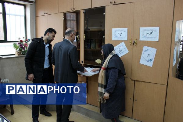 بازدید معاون پرورشی آموزش‌وپرورش ورامین از مدارس در هفته فرهنگی‌هنری «ماها»