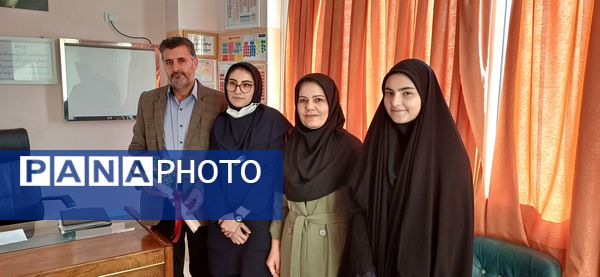 قدردانی دانش‌آموزان از پرستاران در روز پرستار