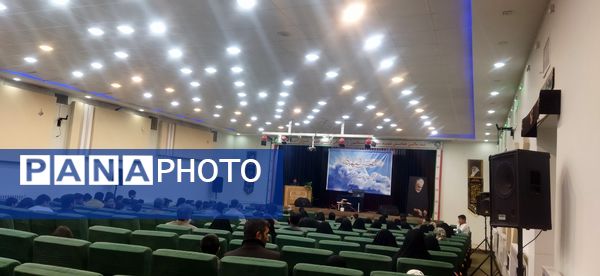 محفل ماهیانه  انس با قرآن کریم در کانون لقمان کاشمر 