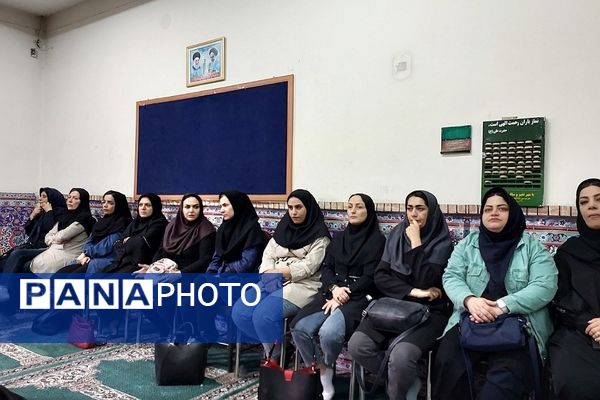 برگزاری مراسم چهلم شهدای معدن طبس در هنرستان فدک ناحیه یک شهرری