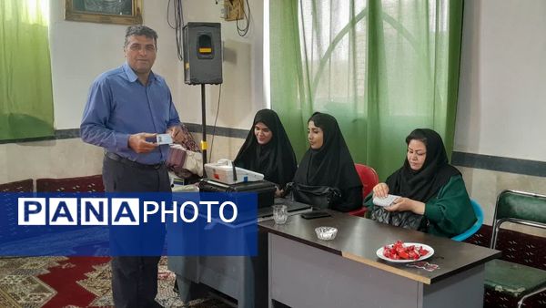 برگزاری چهاردهمین دوره انتخابات ریاست جمهوری در روستای تاج آباد شهرستان داورزن 
