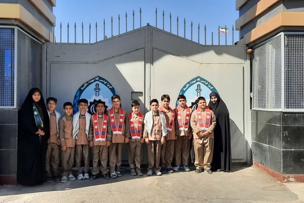 دیدار دانش آموزان پیشتاز با پرسنل نیروی انتظامی نیشابور
