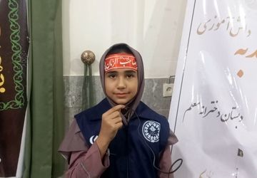 روایت پانا از مراسم دعای پرفیض ندبه در دبستان دخترانه معلم با حضور خانواده‌ها