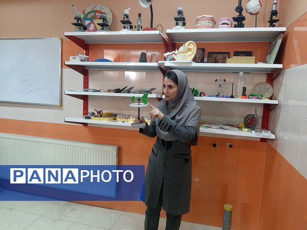 تجربه‌های نوین برای آموزگاران در کارگاه علوم و آزمایشگاه 