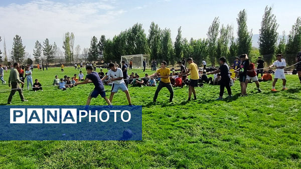برگزاری آیین فعالیت‌های ورزشی درون مدرسه‌ای دبیرستان نمونه دولتی پژوهش آشخانه 