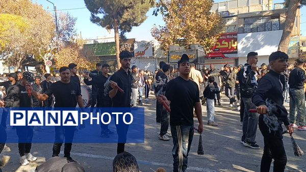 مراسم عزاداری شهادت حضرت فاطمه زهرا (س) در خیابان های نیشابور