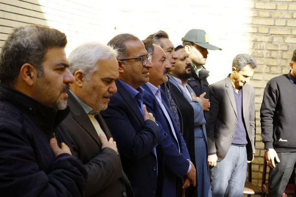 تجلیل از معلولان ذهنی و مربیان دلسوز در مرکز "دختران نیلوفر" فیروزکوه