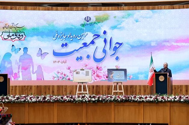 در جنگ ۱۲ روزه ملت ما پشت نظام و رهبری ایستاد