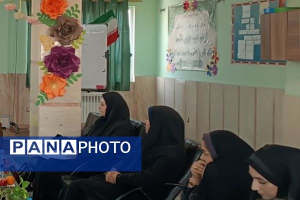 حضور مدیران مدارس ابتدایی ناحیه دو شهرری در جلسه قطبی مدیران 