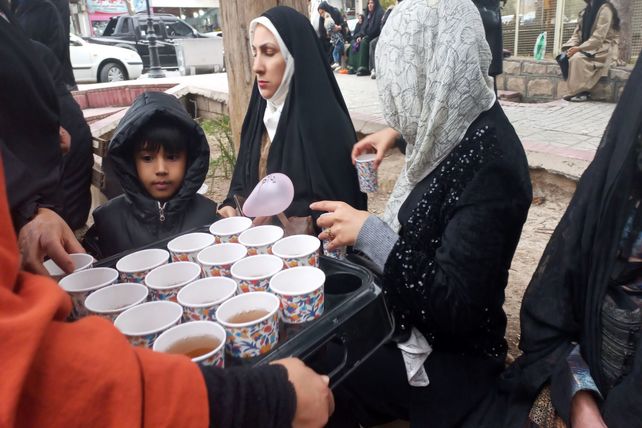 روز مادر، تجلی عشق الهی در سیمای حضرت زهرا(س)