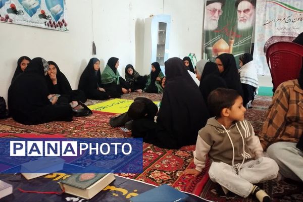 محفل قرآنی و حلقه صالحین در پایگاه مقاومت حضرت زینب (س) داریون 