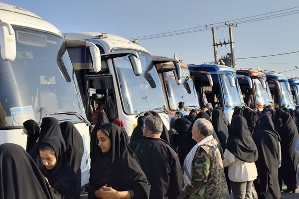 اعزام بیش از ۲۰۰ دانش‌آموز دختر یزدی به مناطق عملیاتی جنوب