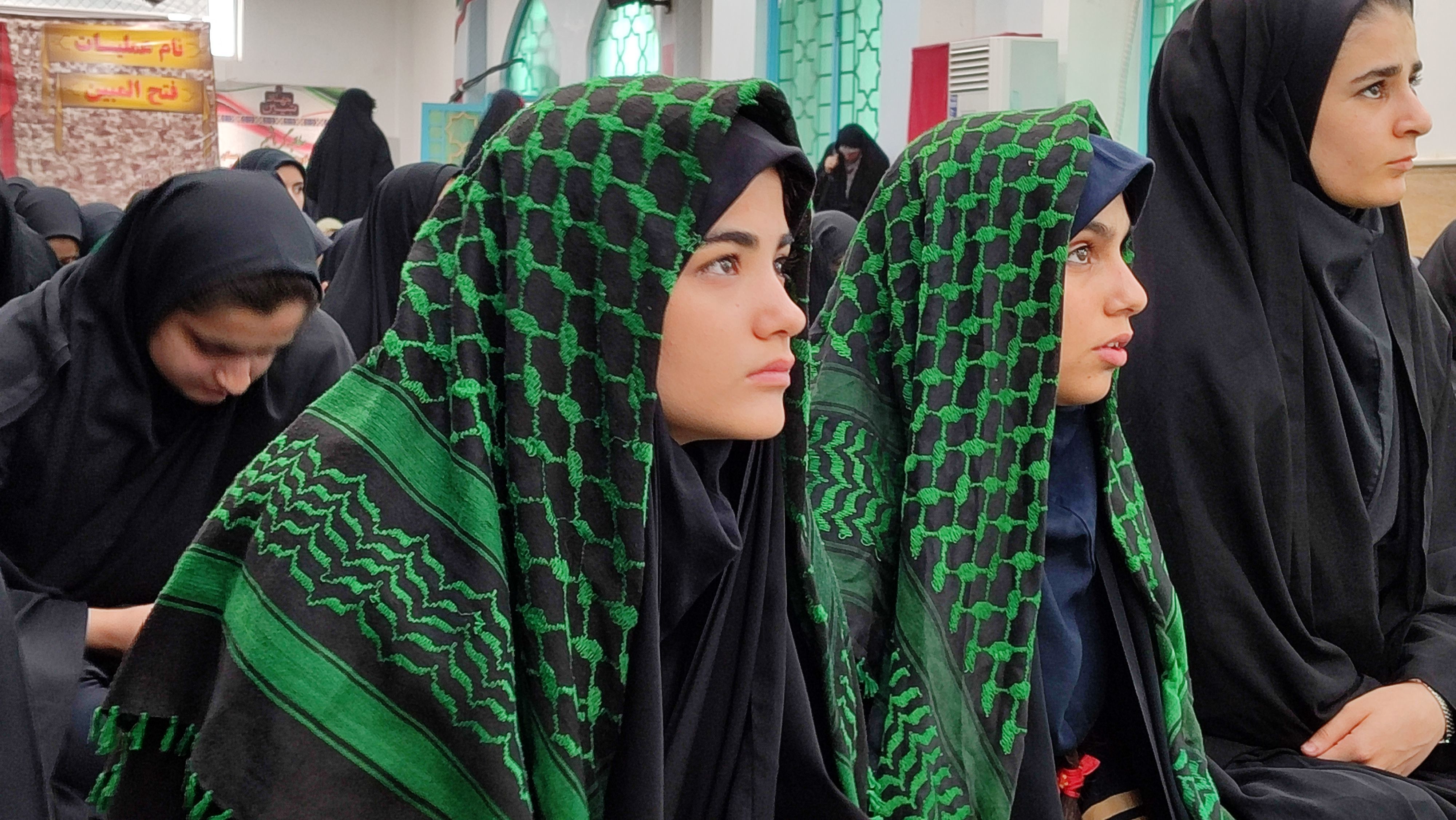 بازدید دختران ملاردی‌از منطقه عملیاتی فتح المبین در اردوی راهیان نور  