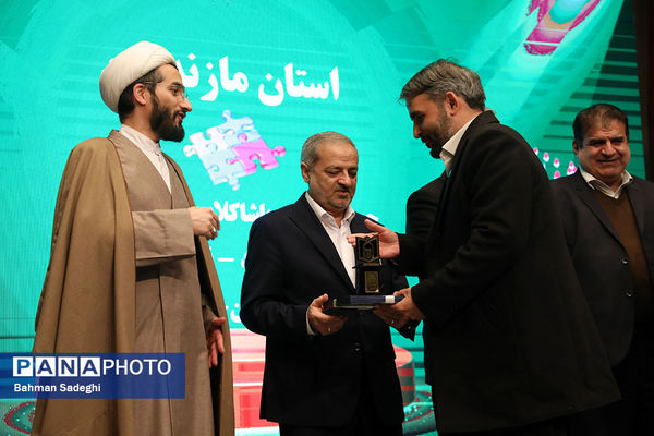 آیین تجلیل از پژوهشگران برتر وزارت آموزش و پرورش