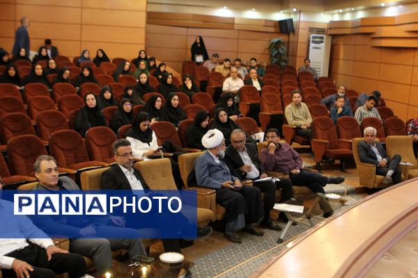 هم‌افزایی دانشگاه آزاد و آموزش و پرورش برای ارتقای آموزش متوسطه در کاشان