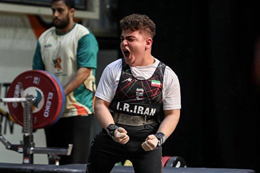 شکسته شدن رکوردهای آسیا با مشت‌های پولادین پاراوزنه‌بردار ایران