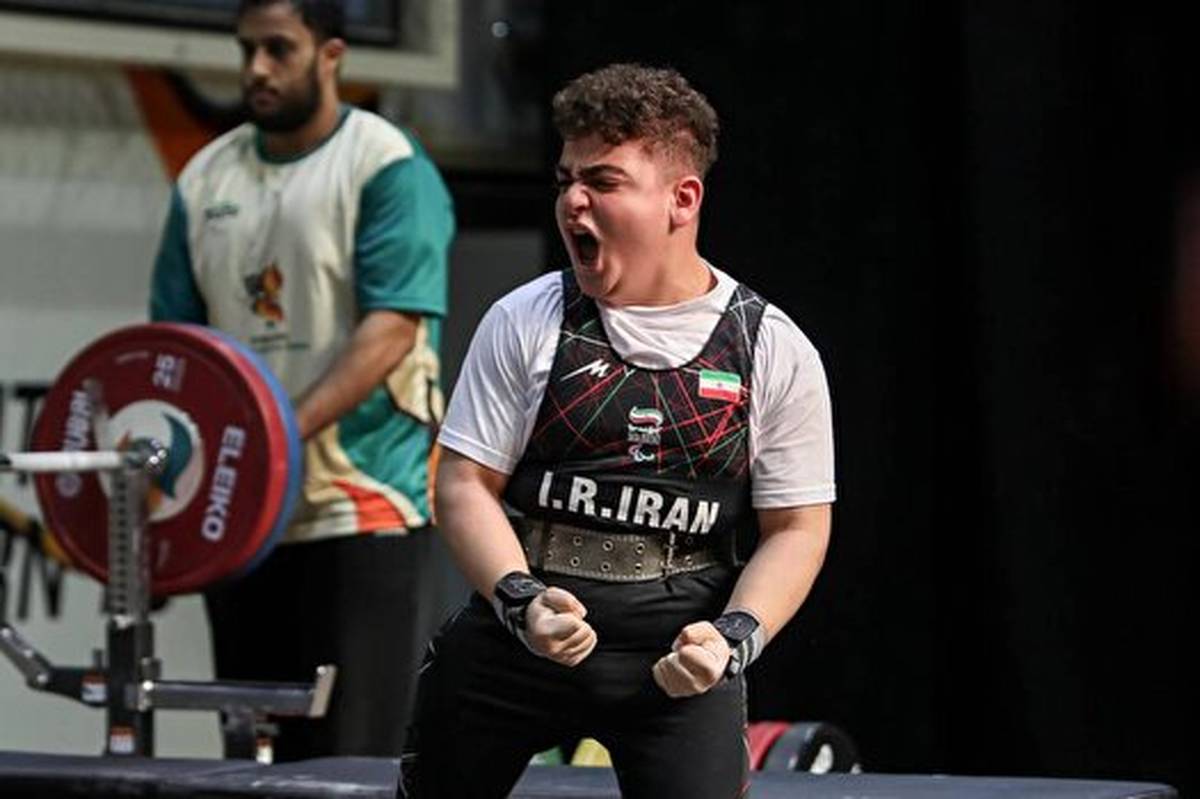 شکسته شدن رکوردهای آسیا با مشت‌های پولادین پاراوزنه‌بردار ایران