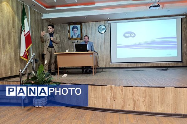 سمینار آموزشی «نماد و مدیریت فوریت‌های روانی ـ اجتماعی» ویژه مدیران و مشاوران مدارس