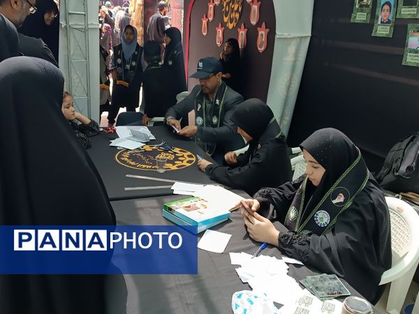 موکب «هم‌قدم تا حرم»؛ میعادگاه خادمان دانش‌آموز