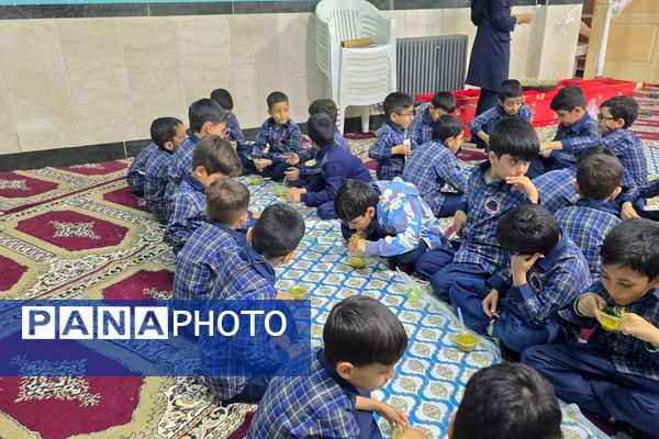 لبخندهای سالم در جشن دندان شماره شش مدرسه پسرانه شاهد شهید جنیدی