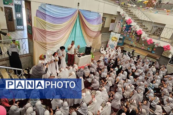 برگزاری جشن میلاد امام رضا علیه السلام در دبستان شاهد ام البنین (س) ناحیه دو شهرری 