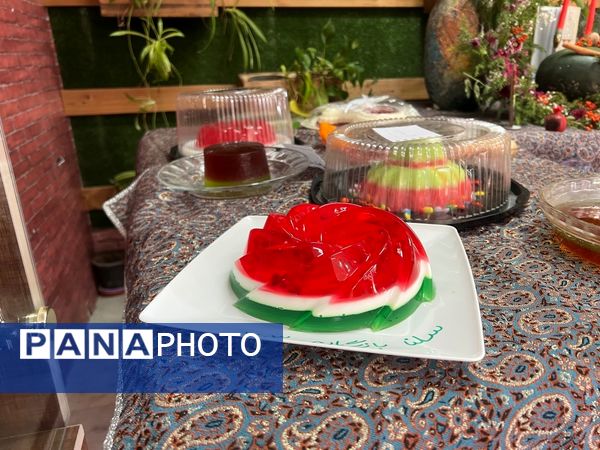 جشن یلدای دانش‌آموزی در دبیرستان تیمسار فلاحی ناحیه یک کرج 