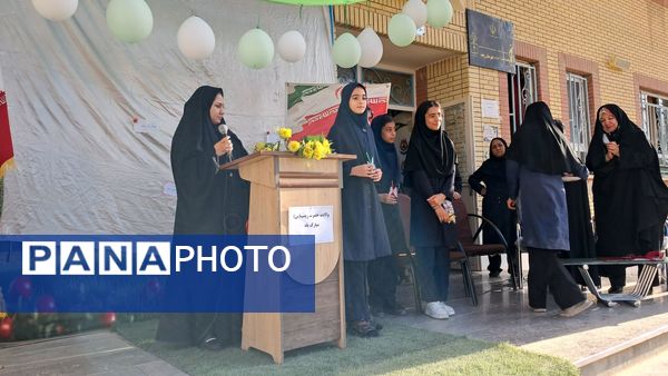 جشن میلاد حضرت زینب در دبیرستان حضرت زینب