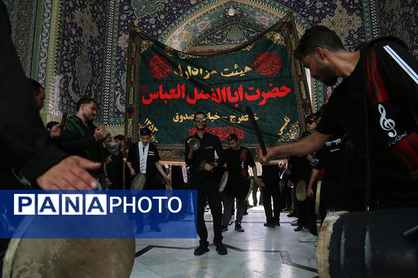 جلوهایی از عزاداری روز تاسوعا در حرم حضرت معصومه(س)
