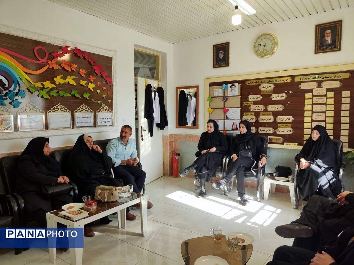 اولین جلسه انجمن اولیا و مربیان در دبستان رضای ۸ طرقبه شاندیز
