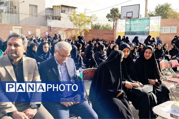 آغاز سال تحصیلی در دبیرستان بانو عفت آهنگری ناحیه یک شهرری