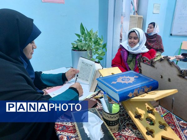 دارالقرآن نینوا حاجی‌آباد میزبان آزمون ارزیابی حافظان قرآن کریم