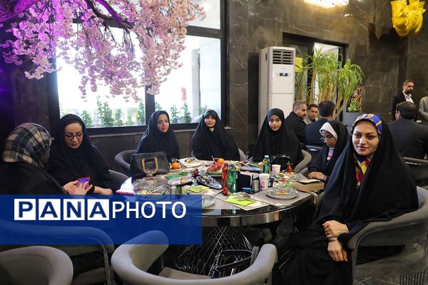 مراسم تقدیر از مربیان و مشاوران به مناسبت هفته امور تربیتی در پیشوا 