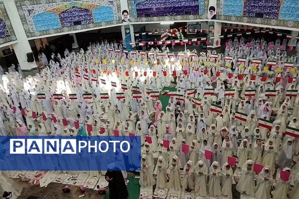 برگزاری جشن تکلیف مختص ۱۰۰۰ دانش‌آموز دختر در مسجد سلمان فارسی