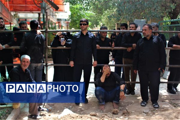 جلوه‌های حزن و خشم در مراسم تشییع شهدا