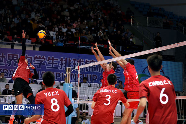 مسابقات دانش‌آموزی والیبال زیر 15 سال قهرمانی جهان (ایران - چین )